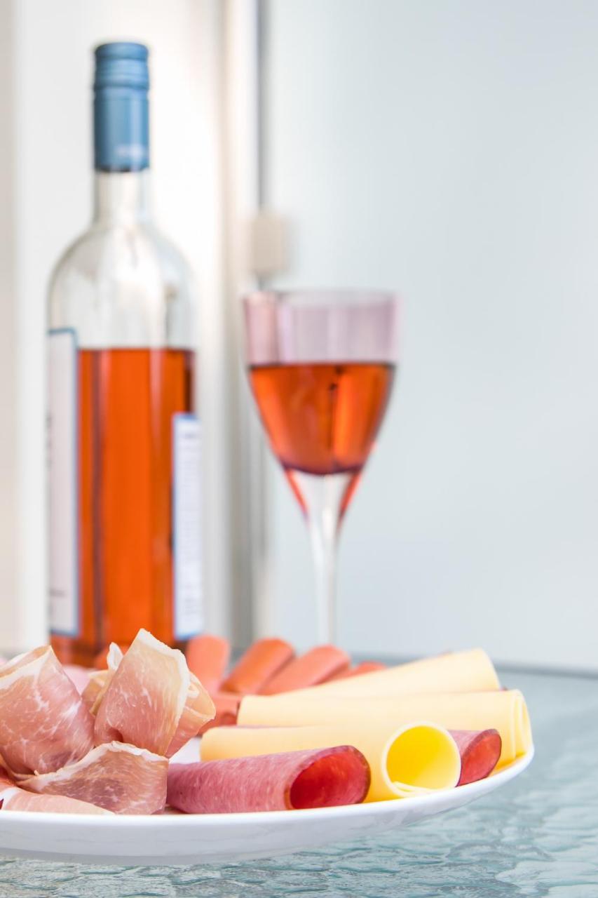 基拉奇尼Gmare公寓式酒店 外观 照片